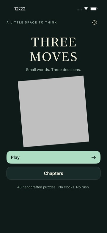 The Three Moves home screen: a ceramic fox beside a fountain, with Play, Tutorial and Remove Ads.